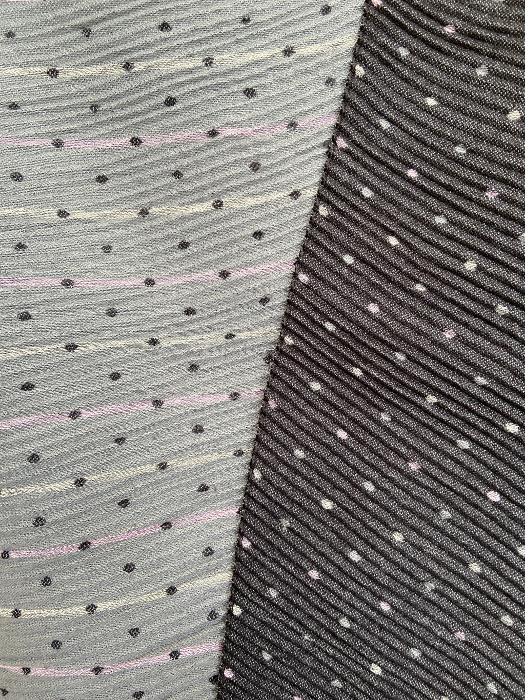 Crinkle dot scarf in grey/black close up